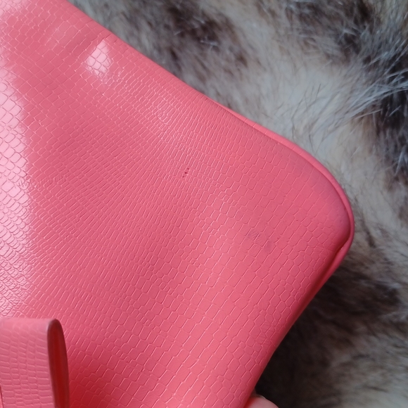 Victoria's Secret  case - Picture 6 of 9